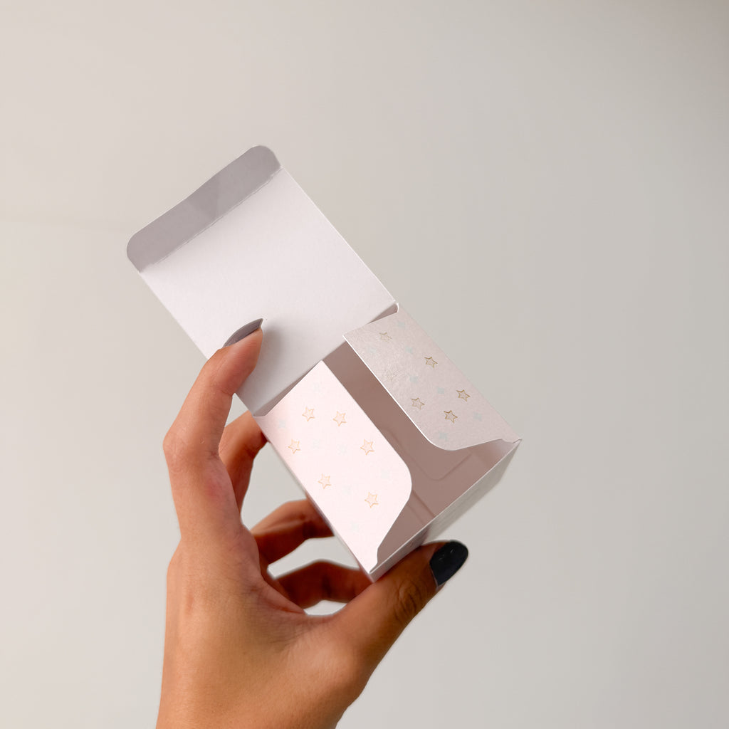 CAIXA QUADRADA PERSONALIZADA 6x6x6cm