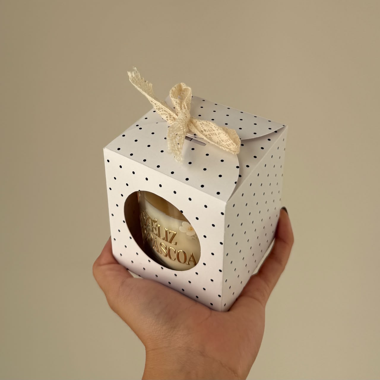 CAIXA PERSONALIZADA COM VISOR 8x9x8cm
